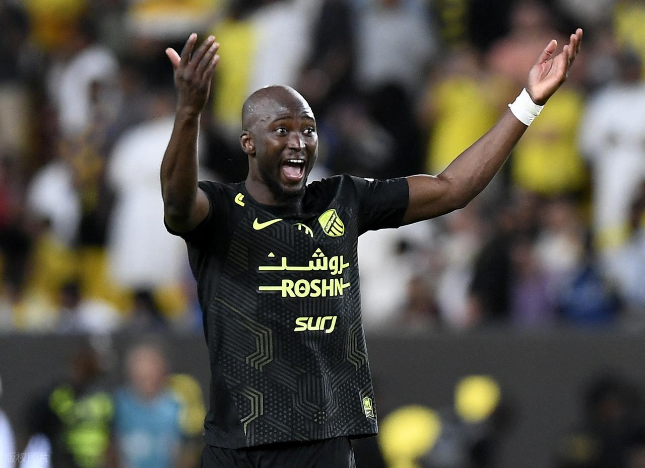 沙特联最新积分战报 本泽马踢半场 卫冕冠军5连胜终止 少榜首11分